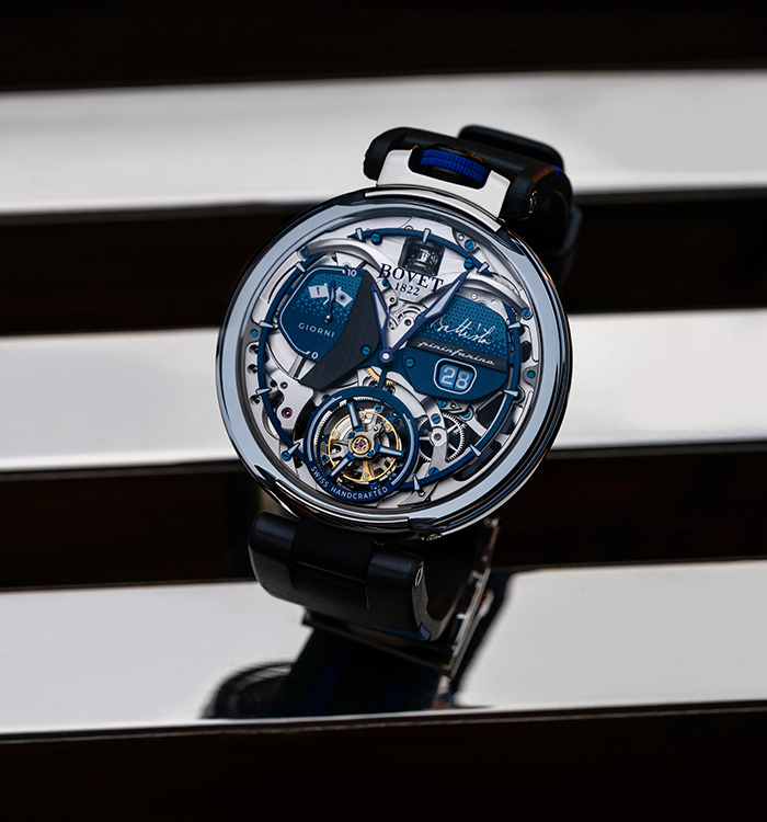 bovet-fleurier-battista-tourbillon-lifestyle-blue-titanium-profil-detail-01